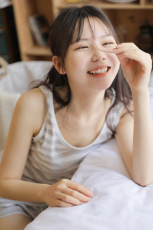 姐姐用手帮你打枪